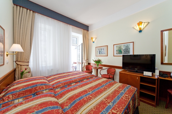 Hotel 16